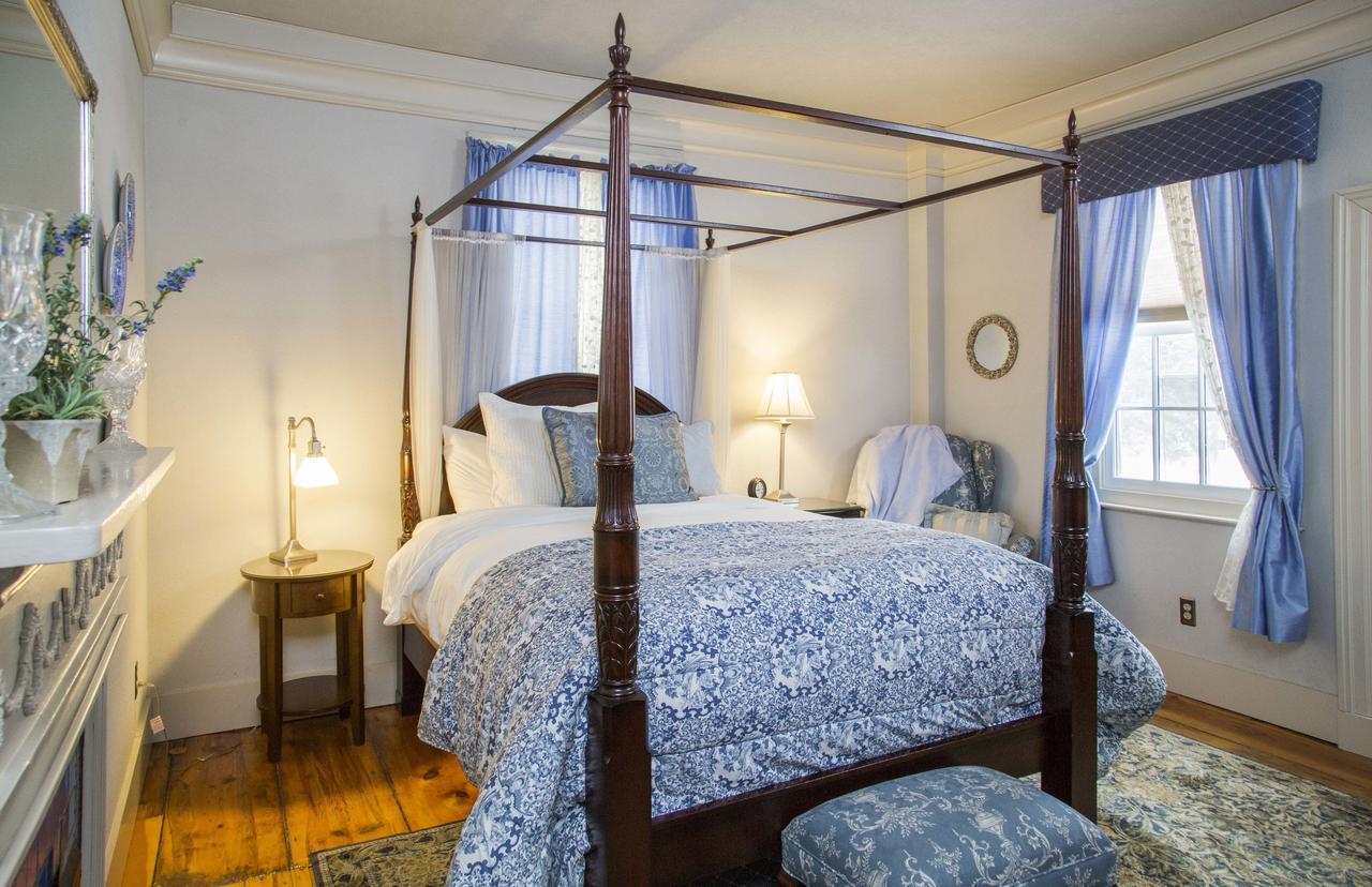 Daniel Stebbins B And B South Hadley Экстерьер фото